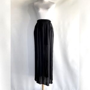 NWT Waggon Paris Plisse Skirt - sz S